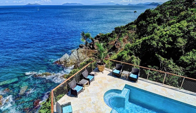 Luxury 5 Bedroom Ensuite Ocean Front Villa with Pool, Hot Tub & Stunning Views