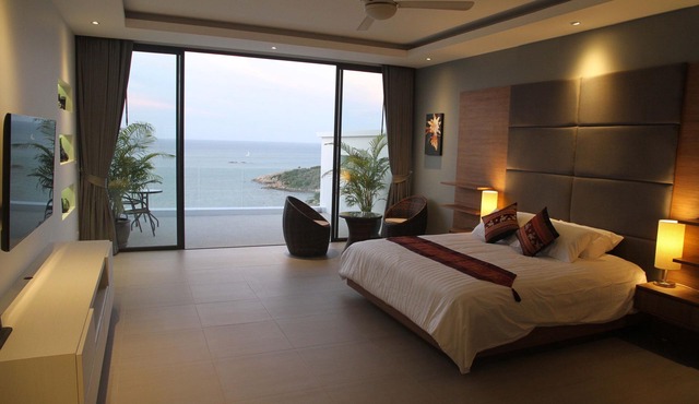 Luxury 5 Bedroom Villa w Infinity Pool