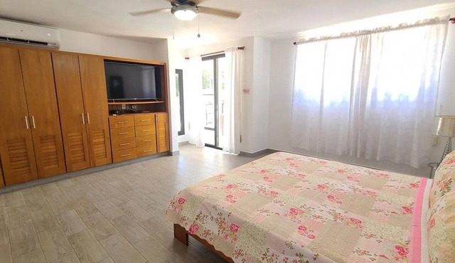 Luxury 5BD/5.5BTH villa in Sosua, perfect for bachelor parties!