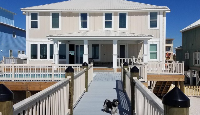 Luxury Accommodations! Room For Your Whole Family!