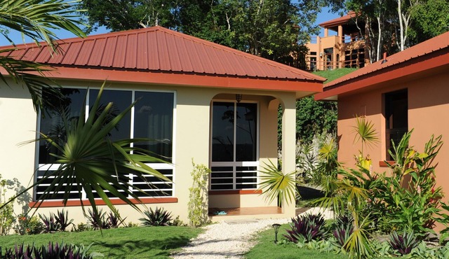 Luxury, affordable close to town and all of the attractions in the CAYO area.