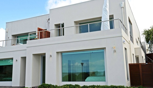 Luxury and Beachfront on Franklin
