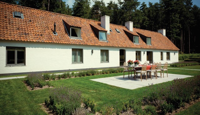 luxury and comfort in private and natural oasis .yet easy access to highway