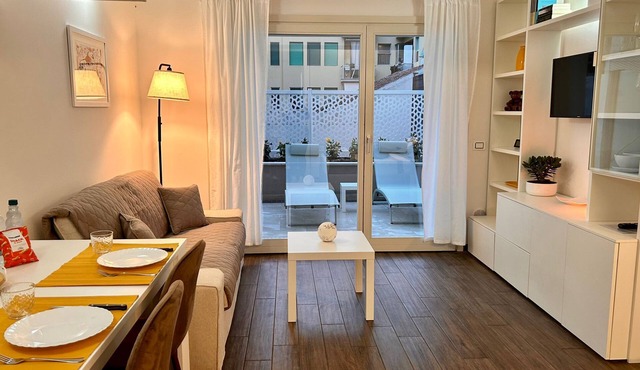 Luxury and Comfortable Studio With Elegant Patio - Golden Fish Florence -