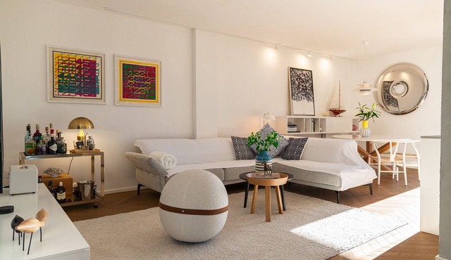 Luxury and modern designed holiday apartment by the beach, in the city center.