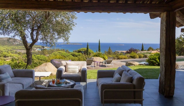 Luxury and quiet in Palombaggia (5 bedrooms or 3 bedrooms depending on season)