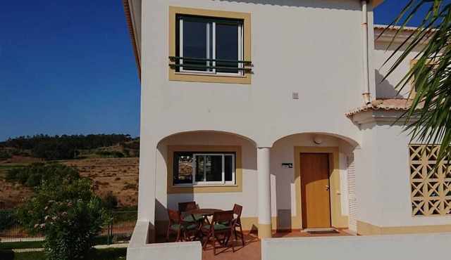 Luxury and Spacious 3 Bed end of terrace Linked Villa with large pool