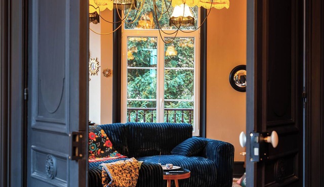 Luxury and unique apartment, 1st floor of a 19th century mansion