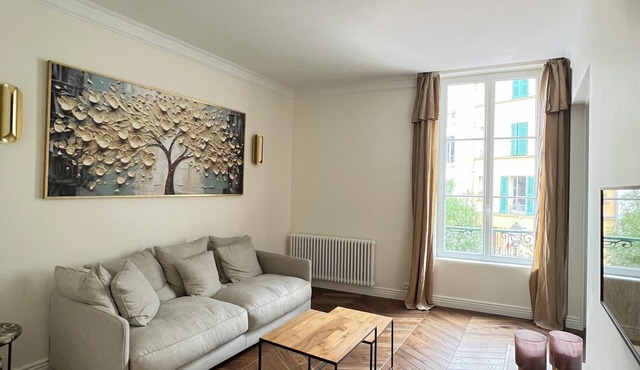 Luxury apartment in the center of town