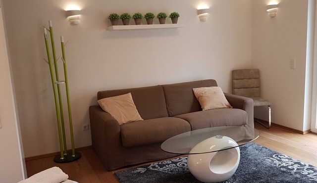 Luxury Apartment rock crushing in a prime location of Refrath near Cologne, wheelchair