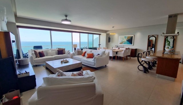 Luxury apartment on the beach with beautiful views