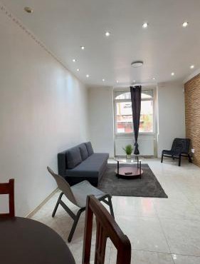 Luxury Apartment 2BR & Jacuzzi Near Expo 12 & ING Arena