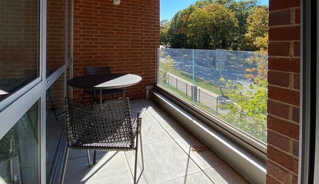 luxury apt and river view