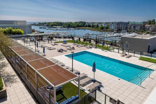 Luxury Apt On Harbor