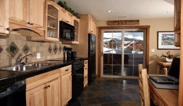 Luxury Apt, Private Hot Tub, Couples Retreat