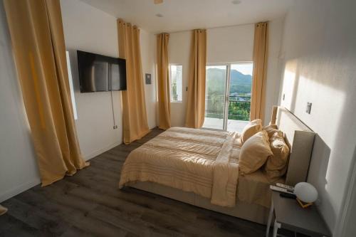 Luxury Apt with Amazing Views