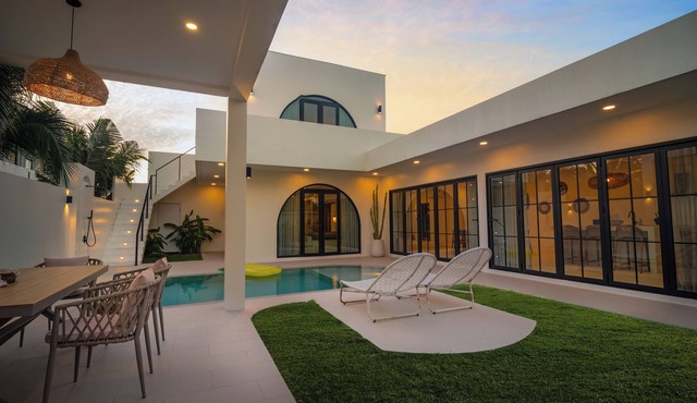 Luxury Bangtao Four Bedroom Villa with Pool