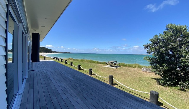 Luxury Beachfront Bach for the Whole Family