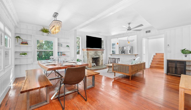 Luxury Beach Retreat Pool Walk to Beach Sleeps 12