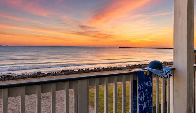 Luxury | Beachfront | Family Fun | Sleeps 22