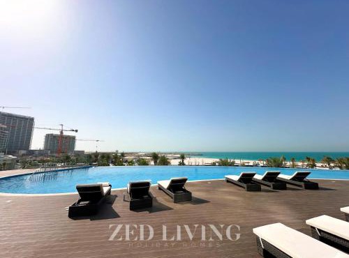 Luxury Beachfront Escape with Direct Beach Access