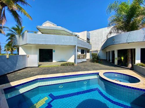 Luxury Beachfront House