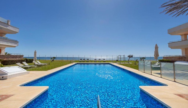 Luxury Beachfront Penthouse Marbella - heated pool & seaviews