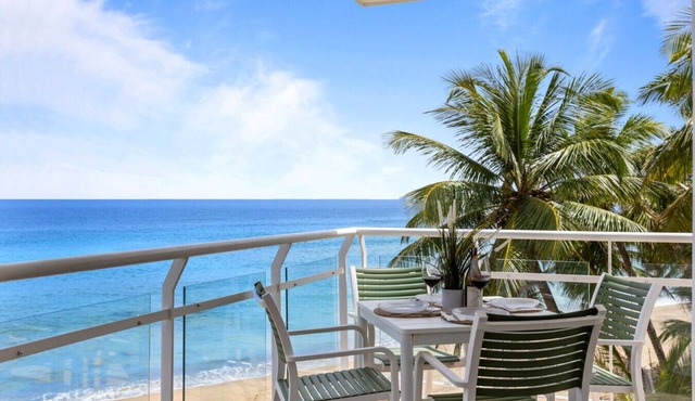Luxury Beachfront/Pool/Amazing Views@Sandy Beach