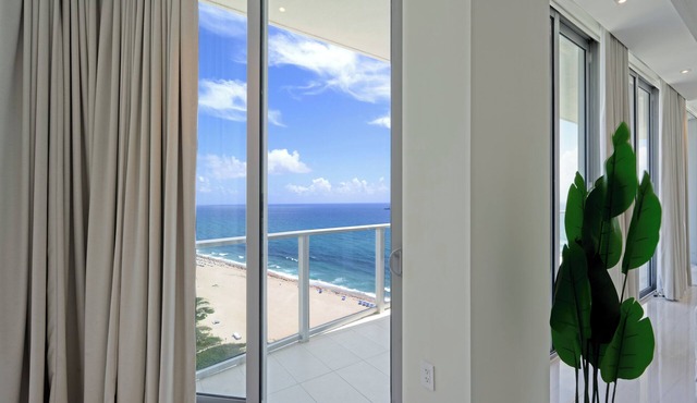 Luxury Beachfront Fully Furnished Penthouse in Singer Island!