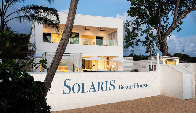 Luxury Beachfront Villa - Cook & Housekeeper included