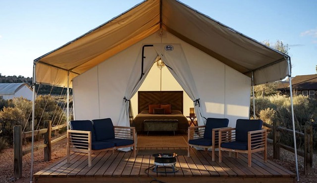 Luxury Camping Alongside the Grand Staircase-Escalante National Monument in Utah