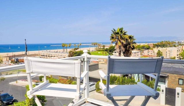 Luxury Cape Cod Retreat – Ocean Views, Walk to Beach, Expansive Deck & Spa!