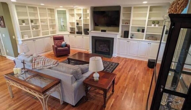 Luxury Carriage House