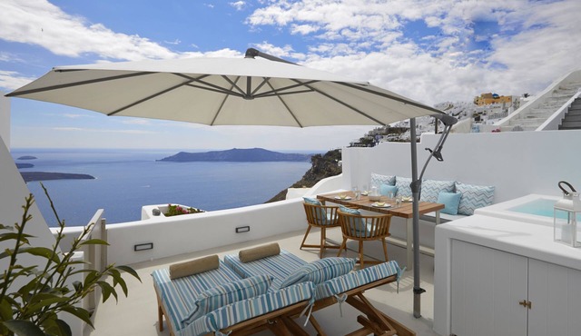 Luxury Cave Suite, Caldera View, Outdoor heated Jacuzzi