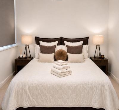 Luxury Central Solihull Apt - King Bed, Sofa Bed & 2 Parking Spaces