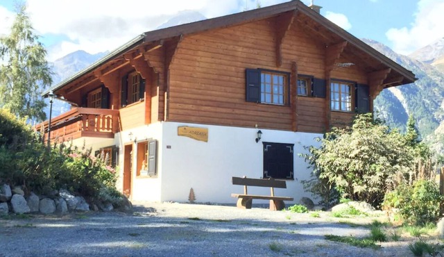 Luxury chalet (approx. 170 sqm) in a dreamlike mountain setting - Valais (Grächen/near Zermatt)