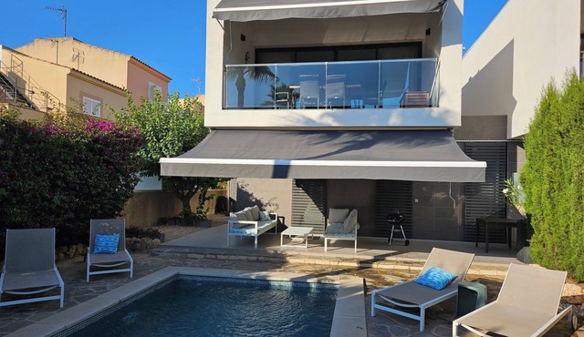 Luxury chalet: private pool, close to the beach, W-Lan incl., quiet location, village within walking distance
