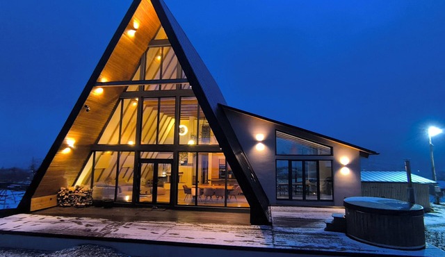 Luxury Chalet Rafenstein with hot tub & WiFi