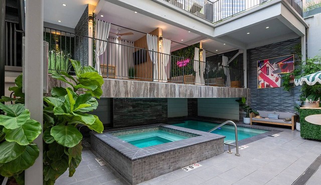Luxury Condo w Heated Pool & Hot Tub Near French Qtr, Great for Families, Groups