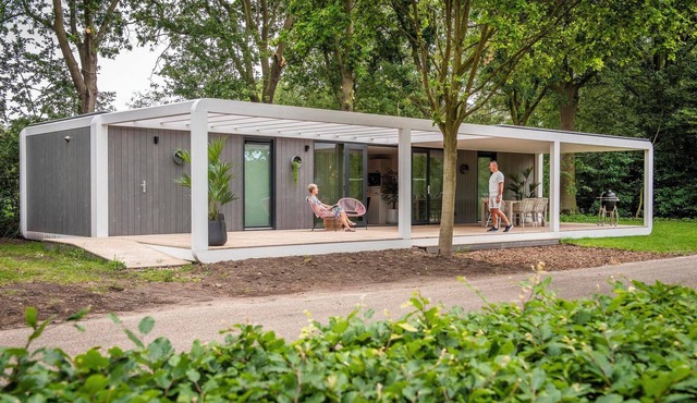 Luxury cube for two with terrace in a quiet forest setting.