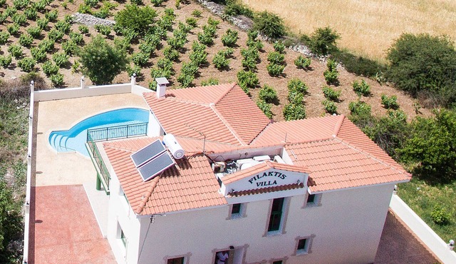 Luxury detached Villa with Private swimming Pool/Free WiFi/Welcome Hamper