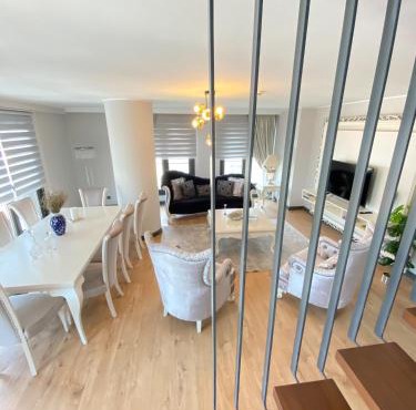 Luxury Duplex with Terrace Apartment by Siena Suites