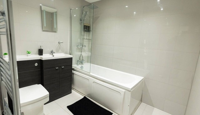 Luxury Entire Flat In Wolverhampton