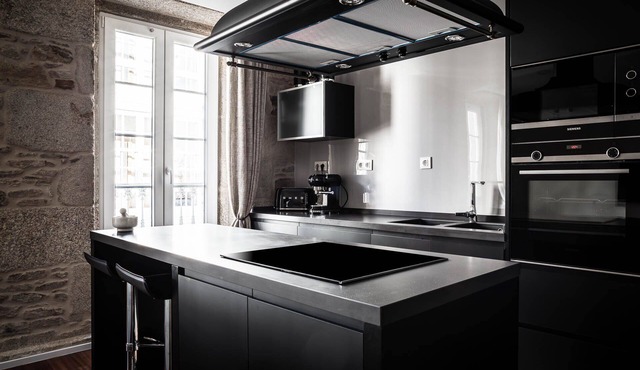 Luxury apartment- free parking- Air conditioning