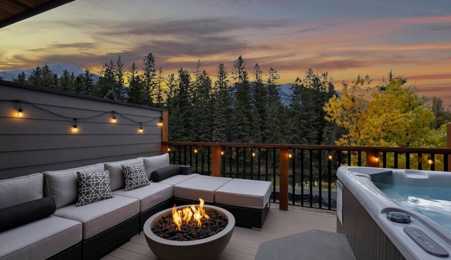Luxury Escape | Private Hot Tub and Firepit
