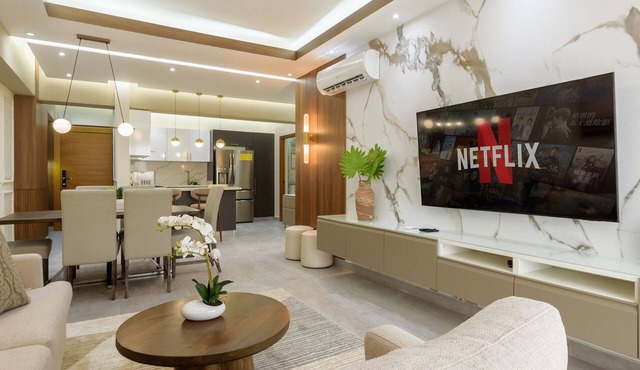 Luxury & Exclusivity 2BR in Tower with Pool & Gym