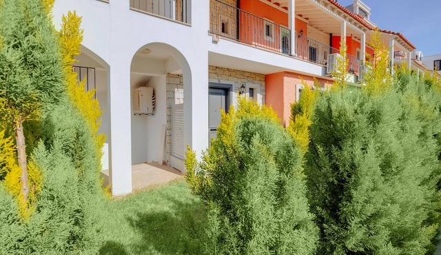Luxury Flat w Balcony and Shared Pool in Alacati