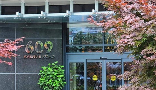 Luxury Forest Hill Condo/Steps to UCC. BSS & Downtown/Summer Short-Term