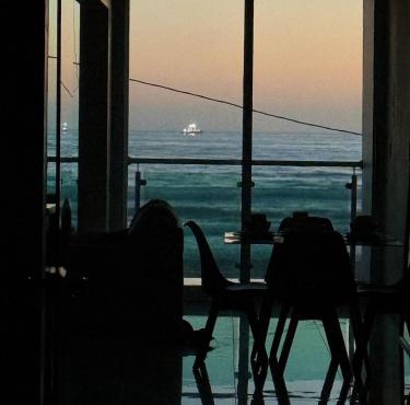 Luxury front Beach villa sleeps 10 playa Rosarito BC walking Distance Papas n Beers