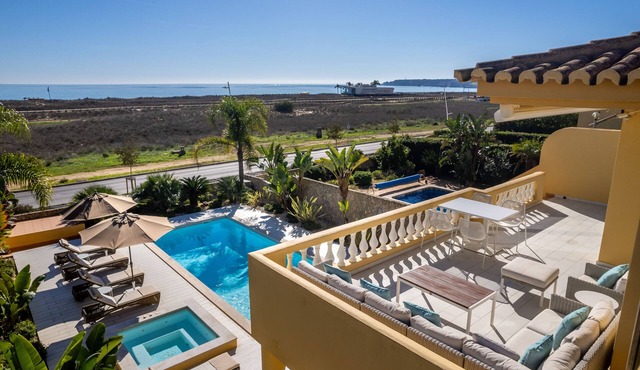 Luxury Front Line Villa in Lagos: Magnificent Sea Views, Private Pool & Jacuzzi